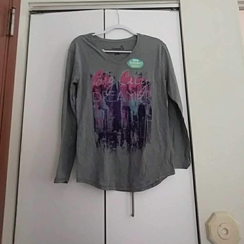 Long sleeve hanes t-shirt